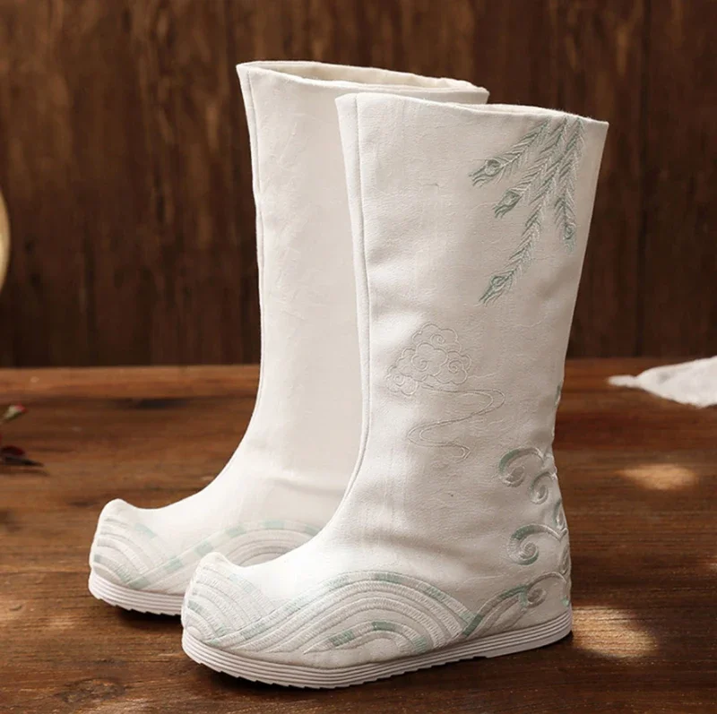 Chinese Hanfu Embroidered Boot - مراجعة Men Shoes White Colour وسعره