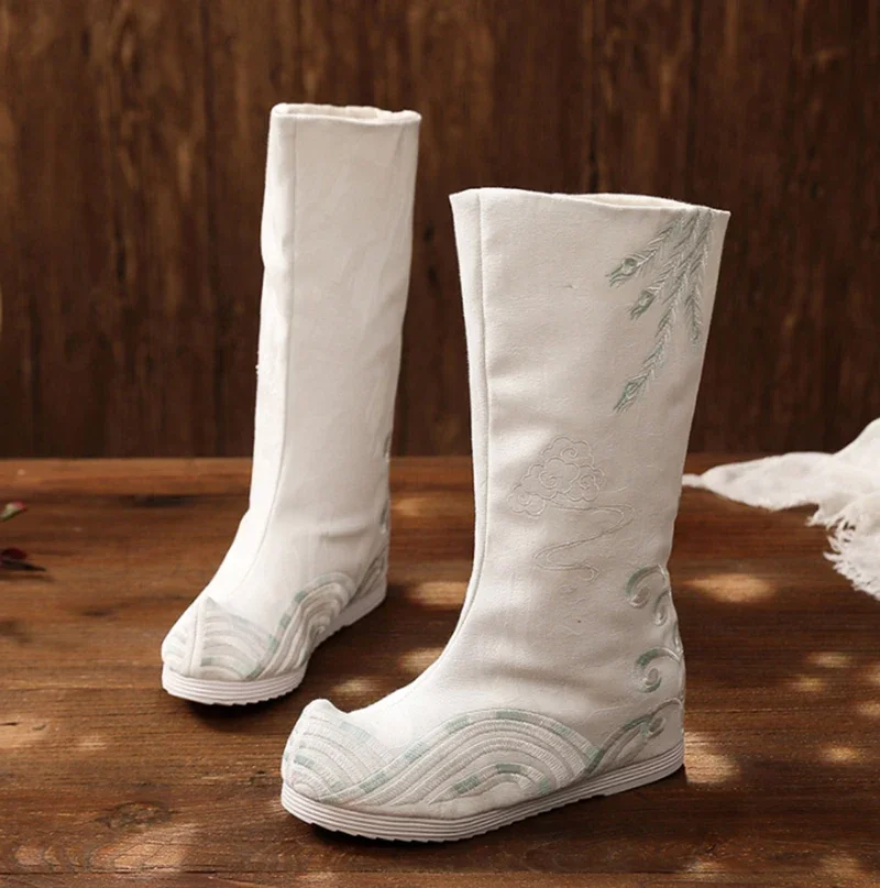 Chinese Hanfu Embroidered Boot - مراجعة Men Shoes White Colour وسعره